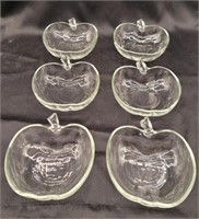 Glass apple shaped bowls. 6"×2"