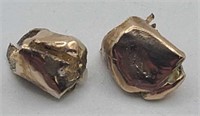 Two 18k Gold Teeth Caps