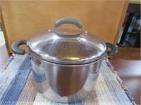 IntelliChef Stainless Steel Pan with Locking Lid