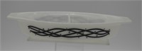 PYREX BARB WIRE 1 1/2 QUART OVAL DIVIDED DISH