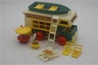 FISHER PRICE PLAY FAMILY CAMPER & FURNITURE