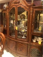 WOODEN HUTCH WITH GLASS (MATCHES TABLE)