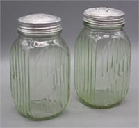 NS: ANTIQUE ANCHOR HOKING GREEN SHAKER SET