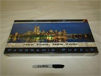 NY, NY Panoramic Puzzle w/ Twin Towers NIB