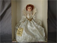 Effanbee Women of The Ages Queen Elizabeth Doll