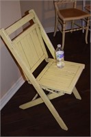 Wood Painted Folding Chair
