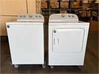 Whirlpool White Washer & Gas Dryer
