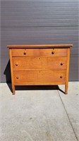 AMH2548 Vintage Wood Dresser