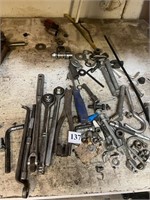 ASSORTED RATCHETS AND MISC. BOLTS