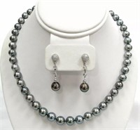 18 Kt South Sea Black Pearl Necklace Earring Set
