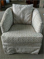 Vintage Style Swivel Rocker Chair Measures 26" x