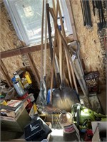 Shovels, Rakes, 24" Floor Broom,
