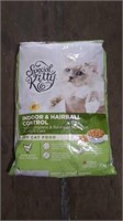Special Kitty indoor and hairball control dry cat