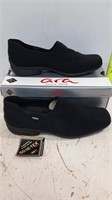 New Gore-Tex Size 6.5 Women's Shoes