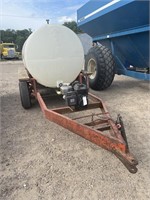 750 gallon water tank with 5.5 hp gas pump