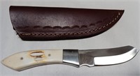 112 - HUNTING KNIFE W/ LEATHER SHEATH (B18)