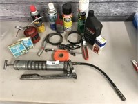 Grease gun/oil can/chainsaw file & chain