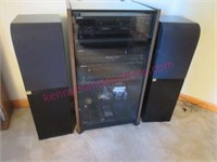 Nice stereo unit (Pioneer-Sony-JBL L3 speakers)