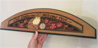 Nice "Cat Lovers Welcome" wooden sign (kitchen)