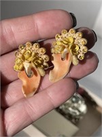 Vintage Sea Shell and Rhinestone Clip On Earrings