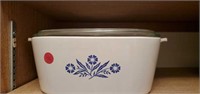 1 Ware baking dish with lid