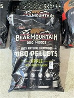 (2) Bear Mountain BBQ Pellets Apple & Hickory  Fla