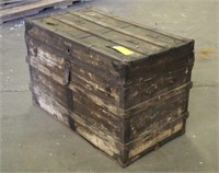 Vintage Trunk, Approx 40"x22"x26"