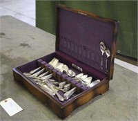 1847 Rogers & Brothers "Remembrance" Flatware Set