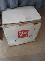 Vintage metal 7Up cooler