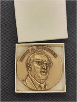 Medallic Art Co Henry Kissinger Bronze medal.