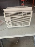 5000 BTU air conditioning runs