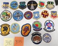 340 - LOT OF VINTAGE MILITARY PATCHES (B75)