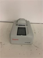 Thermo Sci NanoDrop 8000 Spectrophotometer