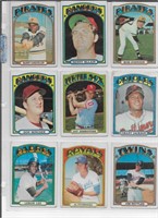 (27) 1972 Topps Baseball Cards