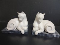 Vintage Crowning Touch White Cat Book Ends Black