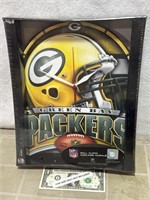NEW Green Bay Packers battery operated wall clock
