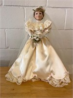 19” vintage Ashton-Drake Porcelain Bride Doll Lisa
