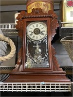 Wooden mantle clock with keys