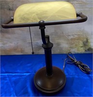 11 - VINTAGE DESK LAMP (M122)