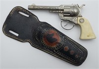 Vintage Actoy Buckeroo Cap Gun w/ Holster.