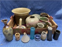 Lot: Pottery pieces