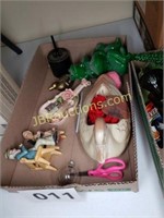 BOX OF MISC DECOR FRANKHOMA DUCK