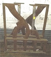 Cast Iron Industrial Table Legs 28"x32" (bidding