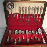 SILVER PLATE CUTLERY IN BOX