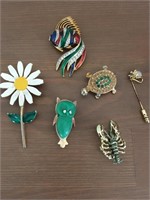 Assorted Brooches/Pins