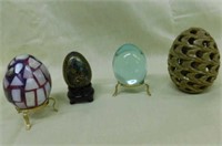 4 decorative eggs: yellow glass w/ floral and gold