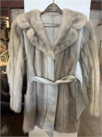 Beautiful belted fur coat with pockets - G