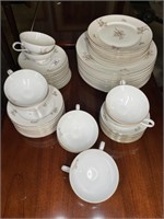 53 Pc Continental China - Colonial Rose