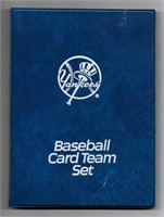 New York Yankees Mini Binder & 40+ Cards