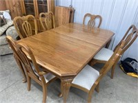 Pennsylvania house oak dining room table and six